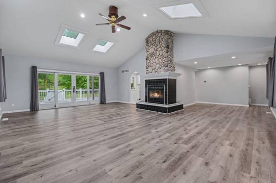 558 W Clarkston, Lake Orion, MI 48362 photo 3