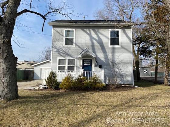 407 N Harris Street, Saline, MI 48176 photo 2