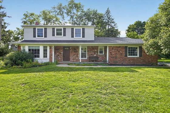 2656 Plumbrook Drive, Bloomfield Hills, MI 48304 photo 2