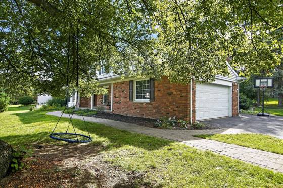 2656 Plumbrook Drive, Bloomfield Hills, MI 48304 photo 3