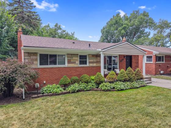 24011 Geneva Street, Oak Park, MI 48237 photo 2