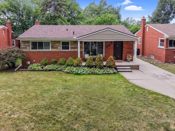 24011 Geneva Street, Oak Park, MI 48237 photo 4
