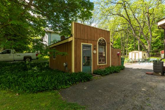 8425 Parshallville Road, Fenton, MI 48430 photo 3