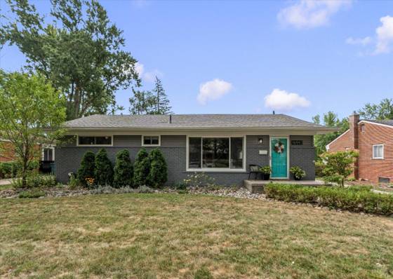 16943 Elizabeth Street, Beverly Hills, MI 48025 photo 3