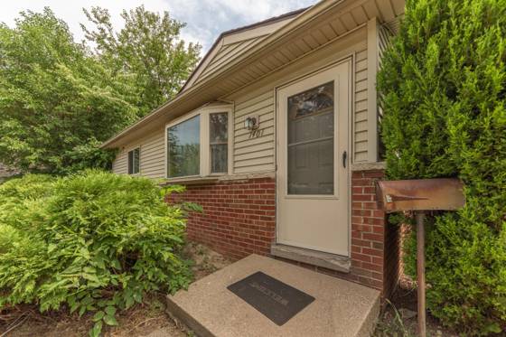 1401 Glengrove Avenue, Ypsilanti, MI 48198 photo 3