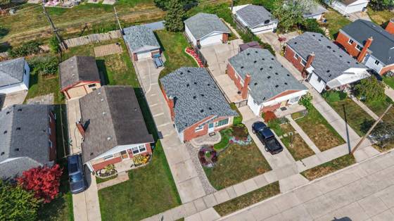 32011 Saint Margaret, Saint Clair Shores, MI 48082 photo 4