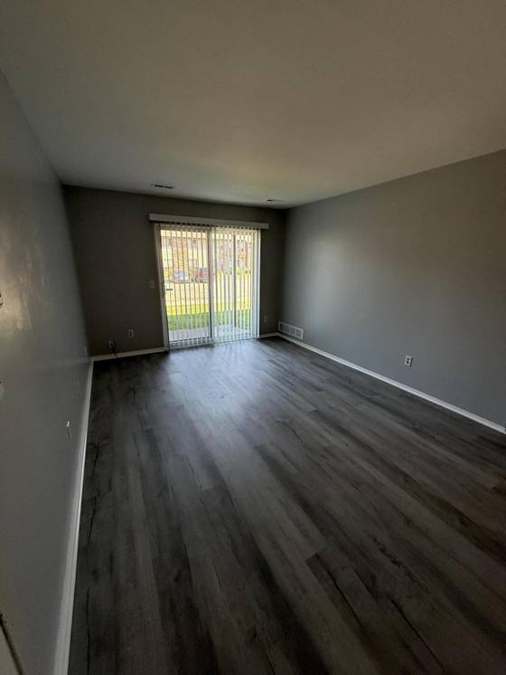 7708 Manor Circle #Apt 103, Westland, MI 48185 photo 5