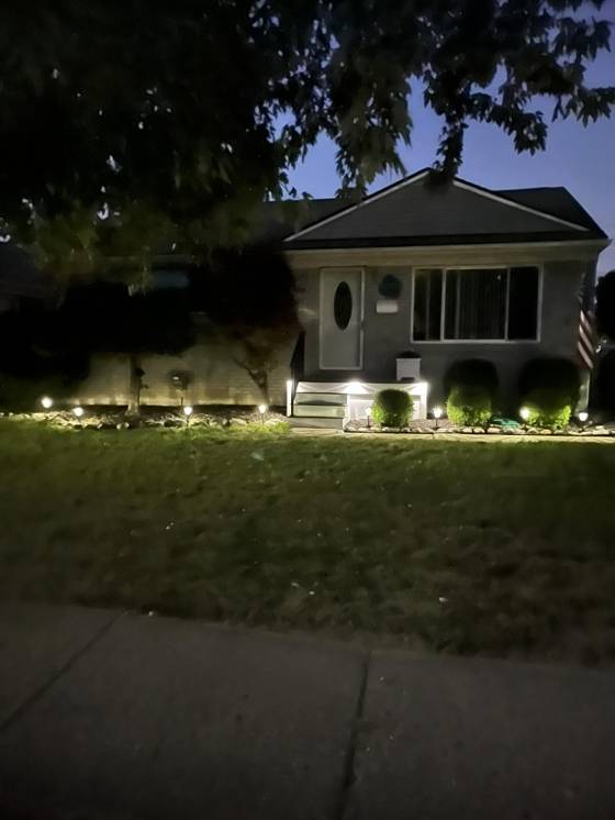 24252 Johnston Avenue, Eastpointe, MI 48021 photo 2