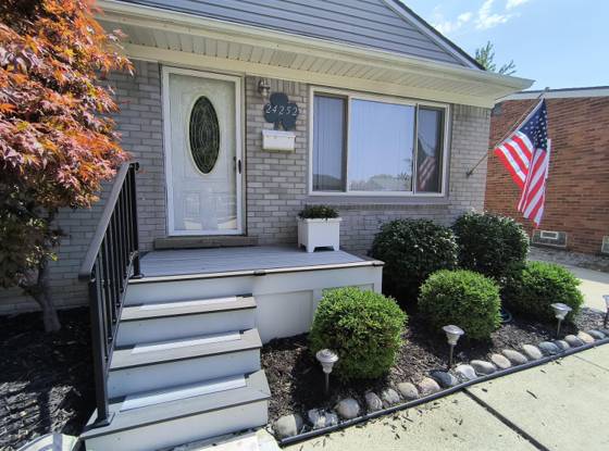 24252 Johnston Avenue, Eastpointe, MI 48021 photo 3