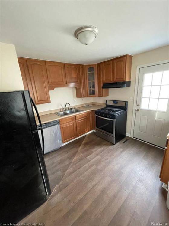 2396 Fisher Street, Melvindale, MI 48122 photo 2