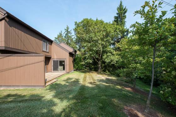 1 Westbury Court, Ann Arbor, MI 48105 photo 2