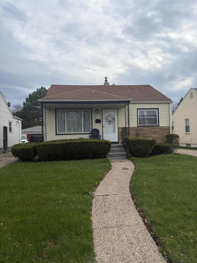 18723 Woodland Street, Harper Woods, MI