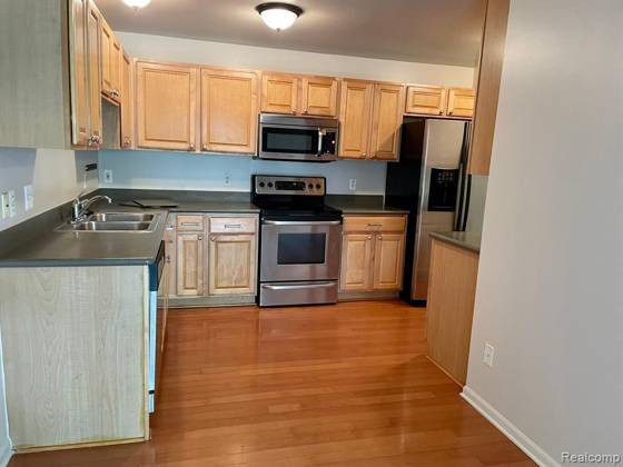 39514 Rockcrest Lane, Northville, MI 48168 photo 4