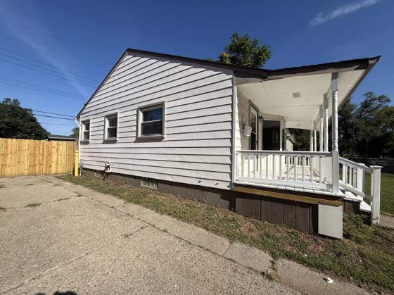 1650 S Harris, Ypsilanti, MI 48198 photo 4