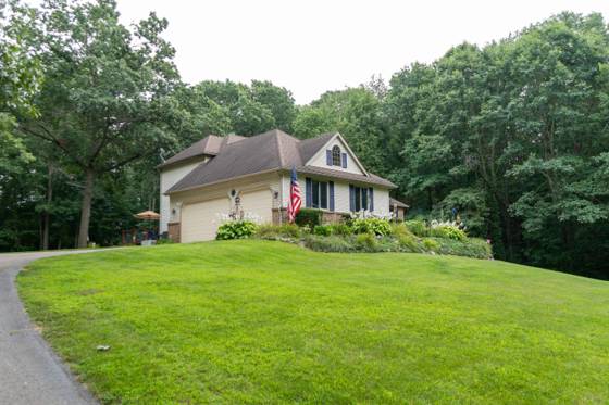 2589 Fisk Road, Howell, MI 48843 photo 2