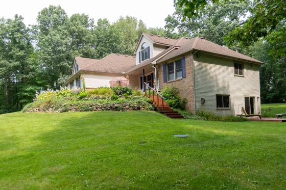 2589 Fisk Road, Howell, MI 48843 photo 4