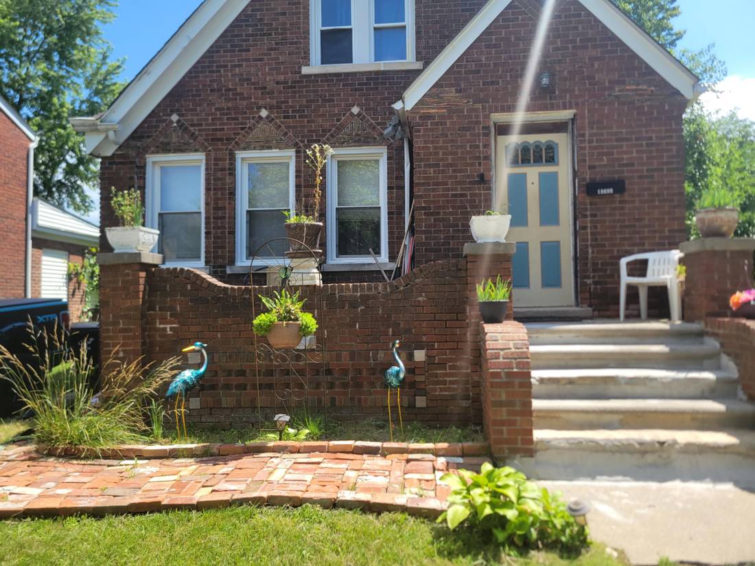 18690 Algonac Street, Detroit, MI 48234