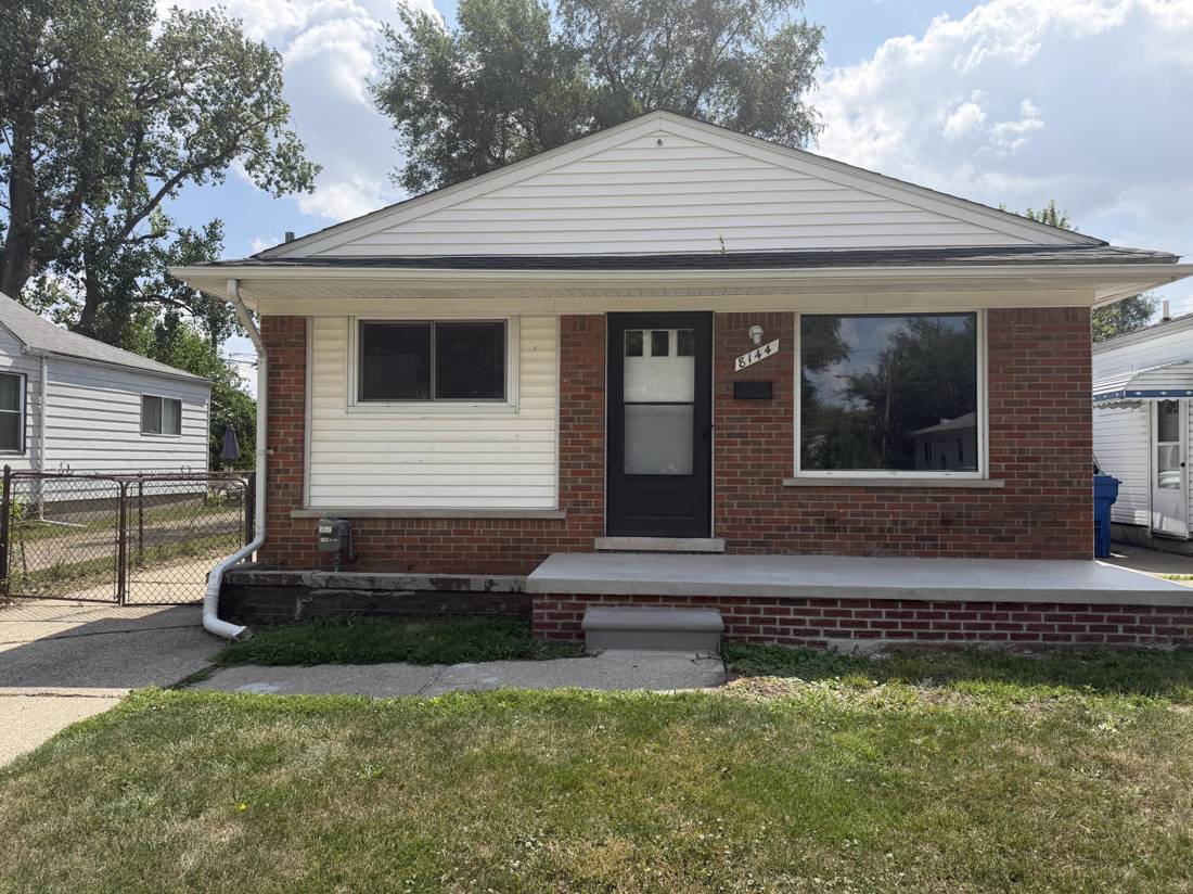 8144 Orchard Avenue, Warren, MI 48089