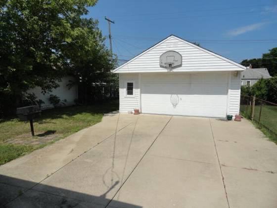 19317 Woodside Street, Harper Woods, MI 48225 photo 3
