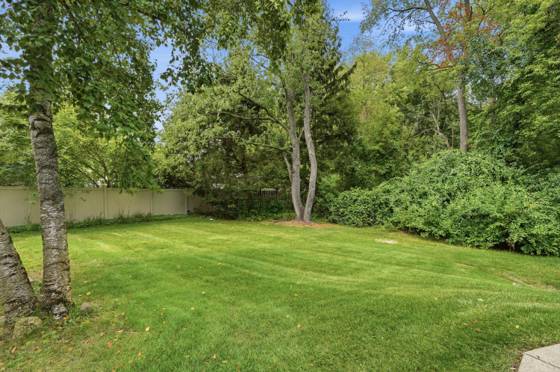 240 Pine Tree Ridge Drive, Waterford, MI 48327 photo 3