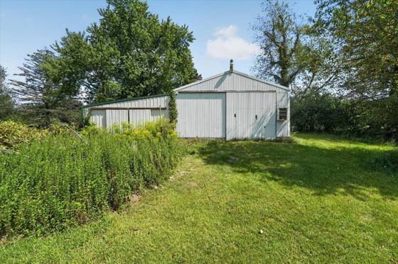 15601 Devonshire, Pinckney, MI 48169 photo 3