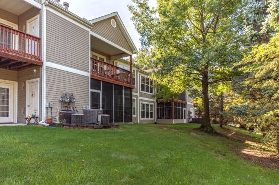 1486 Fox Pointe Circle, Ann Arbor, MI 48108 photo 2
