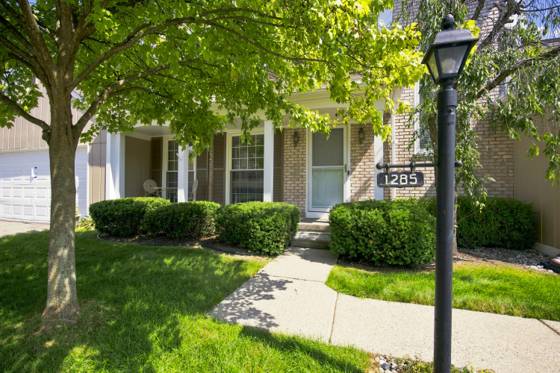 1285 Lamplighter Lane, Rochester Hills, MI 48306 photo 2