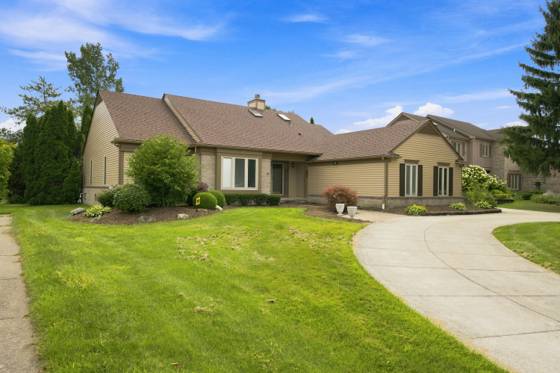 1553 Devonshire Drive, Troy, MI 48098 photo 2