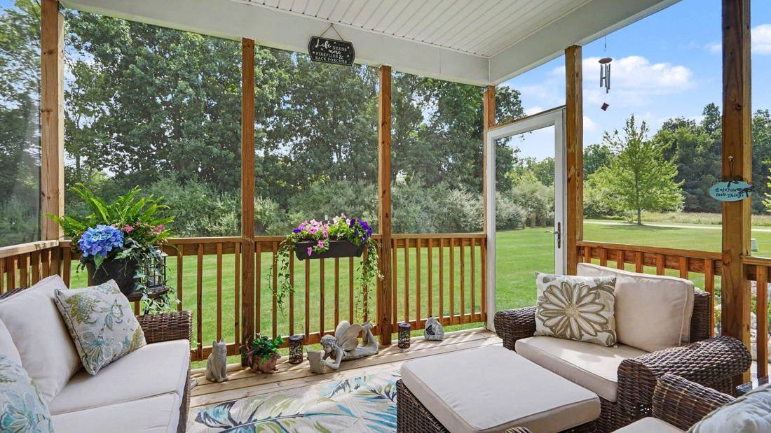 5725 Trail Side Lane, Whitmore Lake, MI 48189