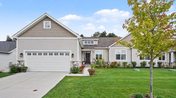 5725 Trail Side Lane, Whitmore Lake, MI 48189 photo 2