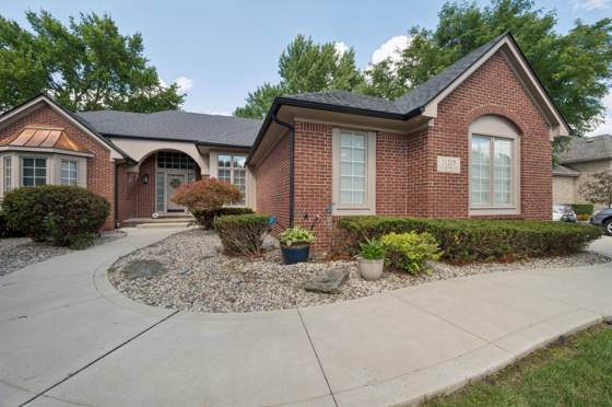 11215 Wilshire Drive, Shelby Twp, MI 48315 photo 4