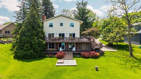 7490 Ledgewood Drive, Fenton, MI 48430 photo 4