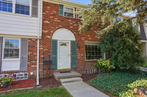 19372 Malvern Court, Northville, MI 48167 photo 4