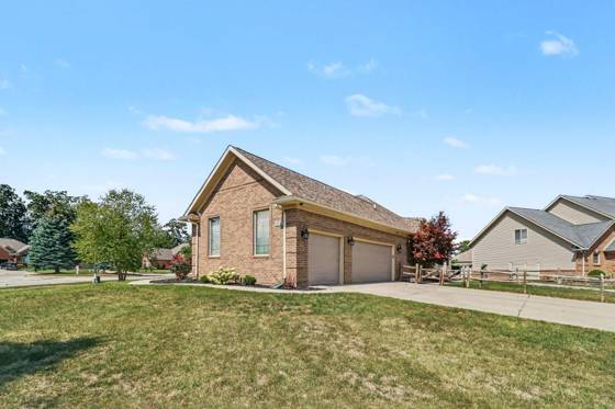 5172 Applewood Lane, Monroe, MI 48161 photo 3