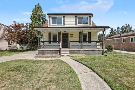 21915 Ridgeway Street, Saint Clair Shores, MI 48080 photo 2