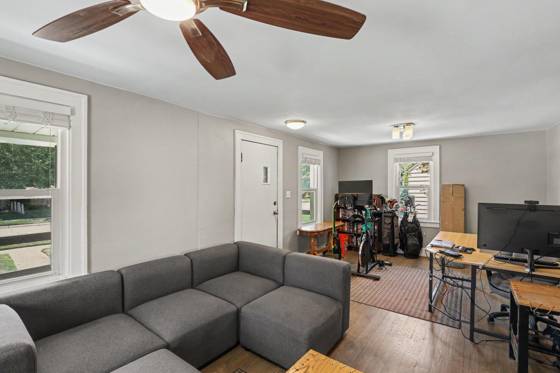 21915 Ridgeway Street, Saint Clair Shores, MI 48080 photo 3