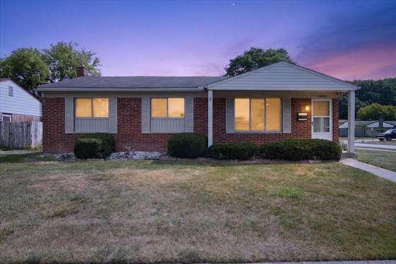 30308 Yorkshire Drive, Madison Heights, MI 48071 photo 2