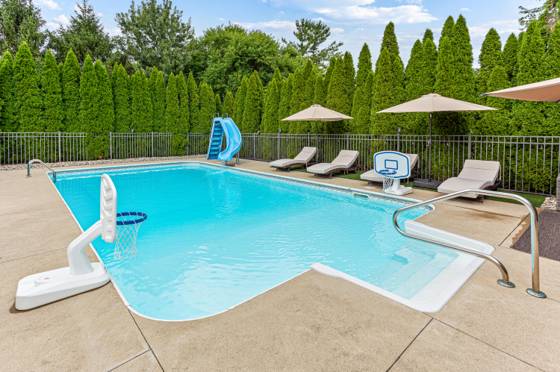 22390 Diamond Court, Farmington Hills, MI 48335 photo 2