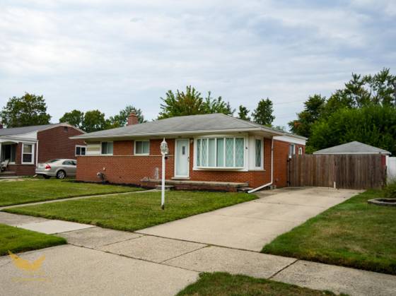 36005 Lucerne Street, Clinton Twp, MI 48035 photo 3