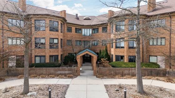 2115 Nature Cove Court #210, Ann Arbor, MI 48104 photo 2