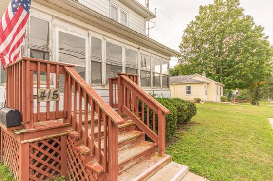 415 Garfield Street, Chelsea, MI 48118 photo 2