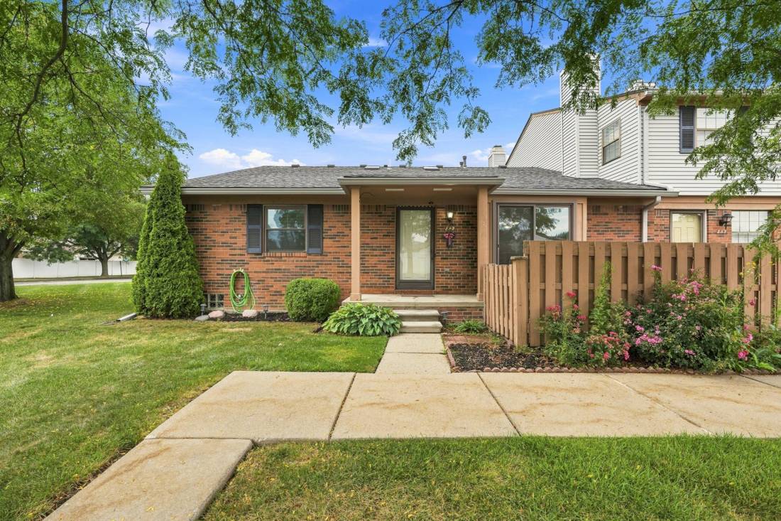 2071 Vine Way Drive #82, Canton, MI 48188