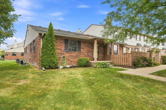 2071 Vine Way Drive #82, Canton, MI 48188 photo 2