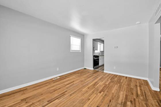 1636 E Pearl Avenue, Hazel Park, MI 48030 photo 5