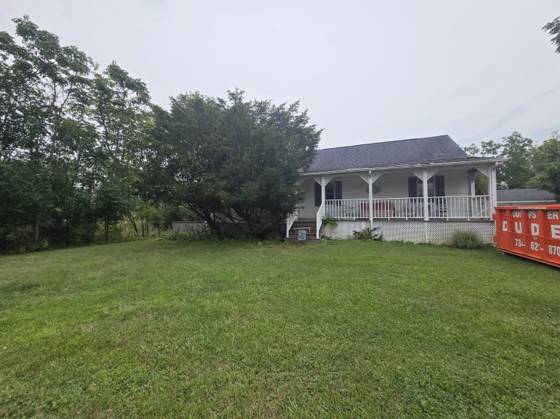 30321 W Jefferson Avenue, Gibraltar, MI 48173 photo 3