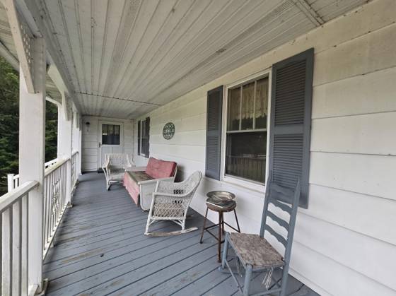 30321 W Jefferson Avenue, Gibraltar, MI 48173 photo 2
