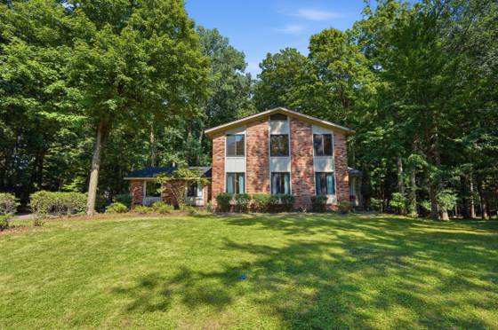 21542 Beauford Court, Northville, MI 48167 photo 2