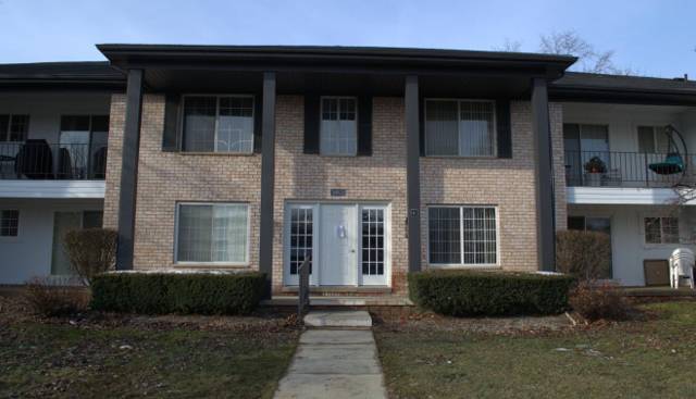 30831 Hunters #23, Farmington Hills