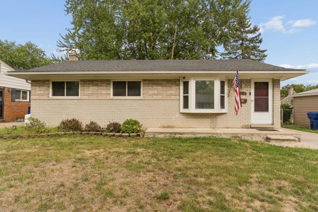 8234 Holly Drive, Canton, MI 48187