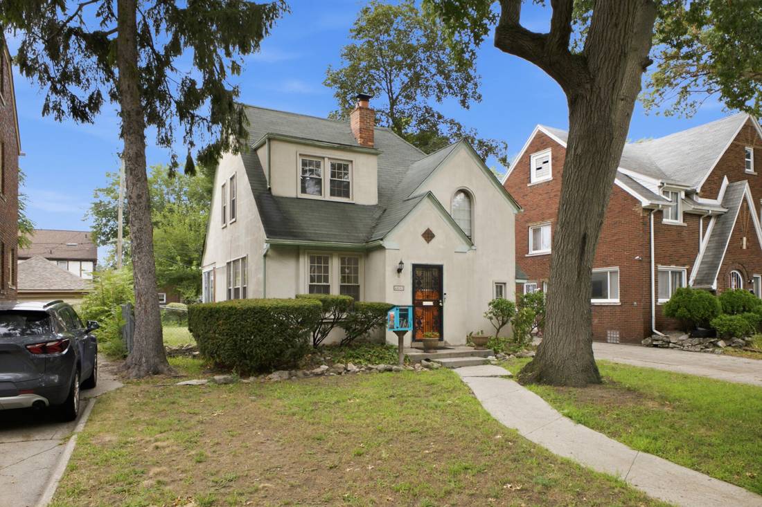 16587 La Salle Avenue, Detroit, MI 48221